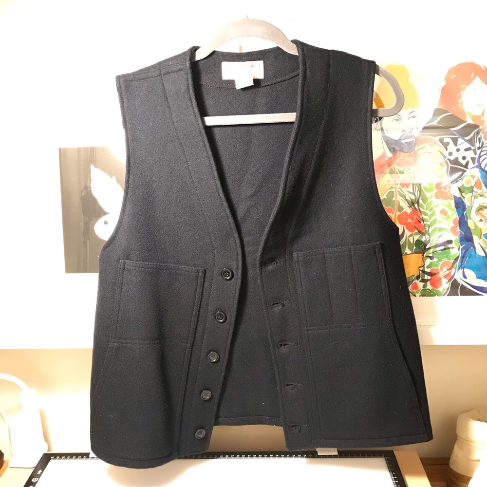 Filson wool vest size 40 in navy